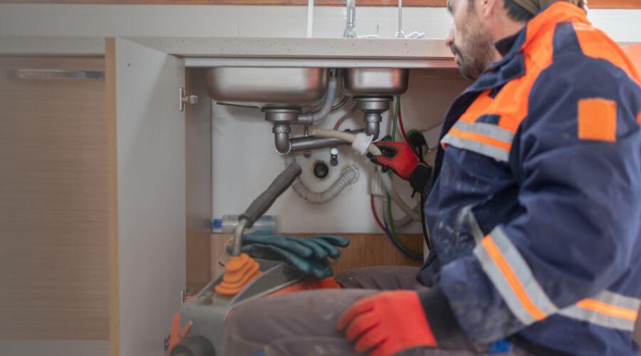 Professional tankless water heater installation services in Snyder, OK